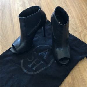 Ash Amber Leather Peep Toe Pump